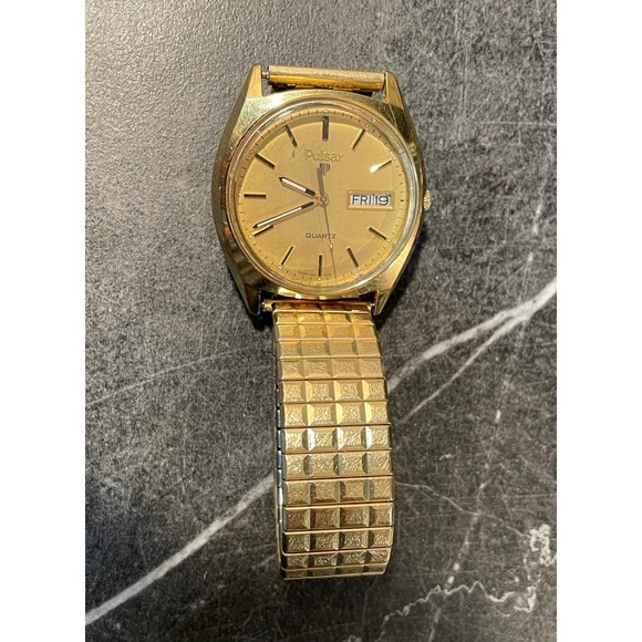 Vintage Gold Tone Pulsar V563-8109 with Stretch Band - New Battery - Picture 2 of 5